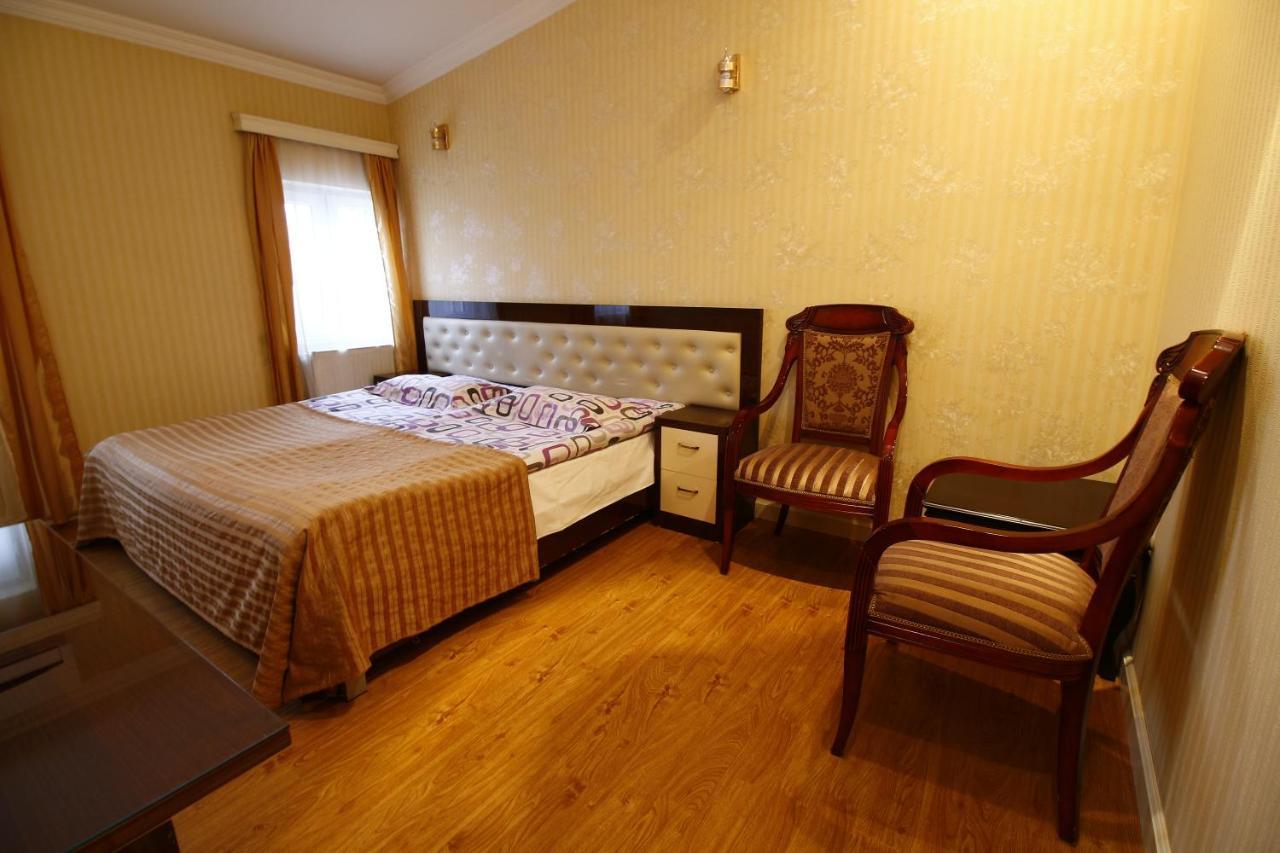 Sanata Hotel Tbilisi Bagian luar foto